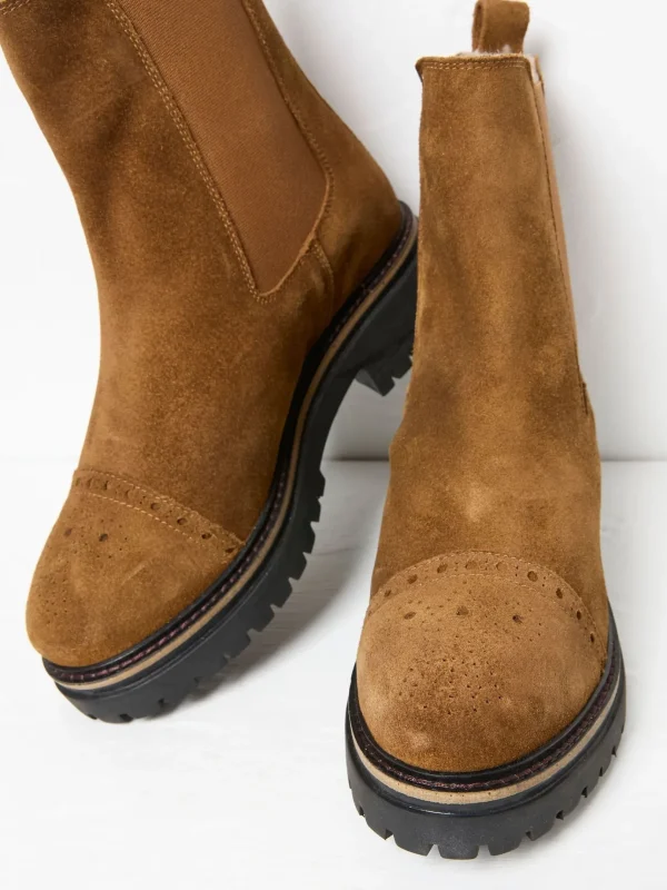 Essie Brown Chelsea Boots