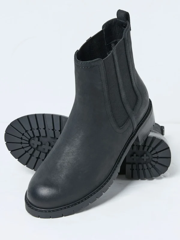 Everly Black Chelsea Boots